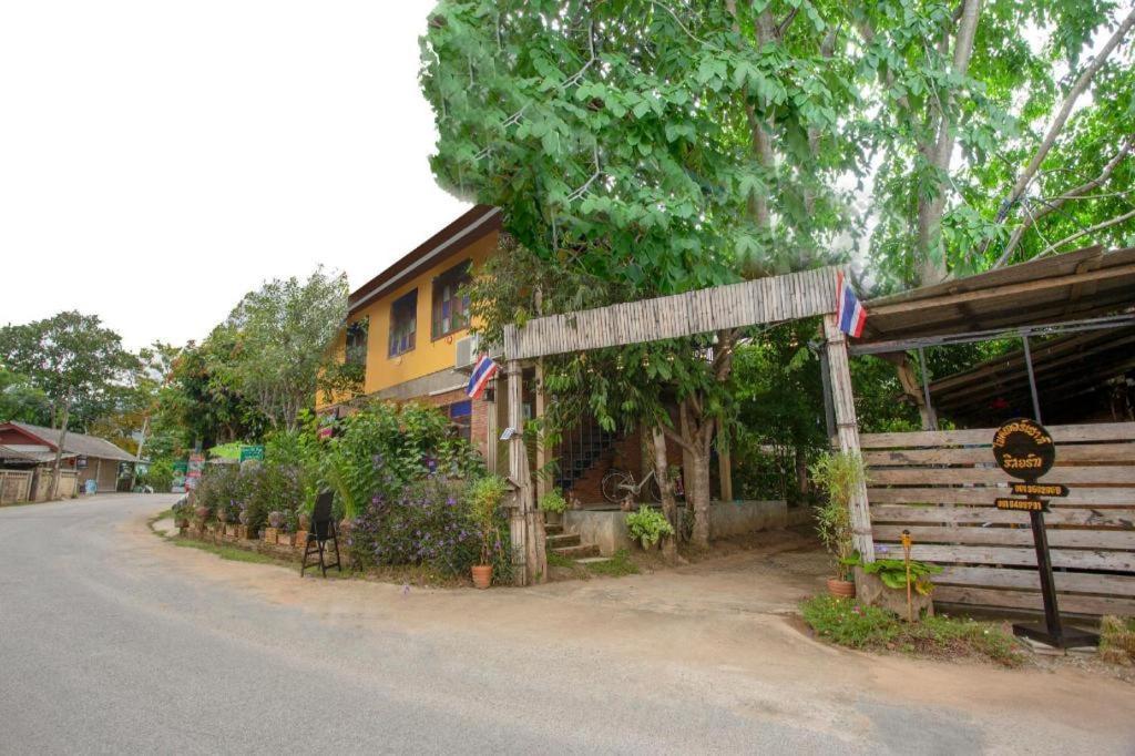 Hotel Oyo 1155 Bikers House And Enduro Tours Čiang Mai Exteriér fotografie